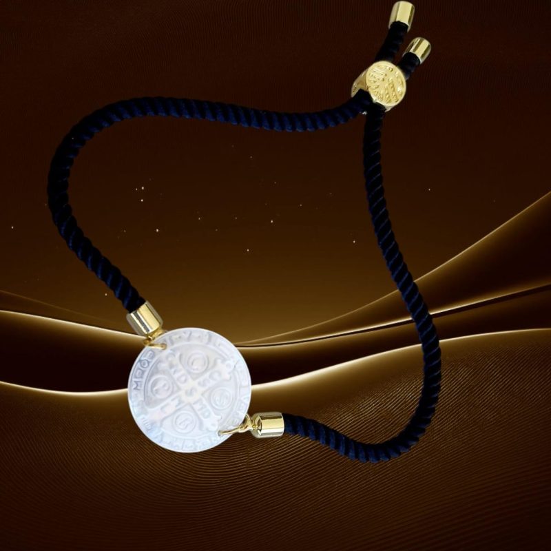 Pulseira Gravatinha Cordão Preto com Entremeio Madrepérola S. Bento By Solange Marçal