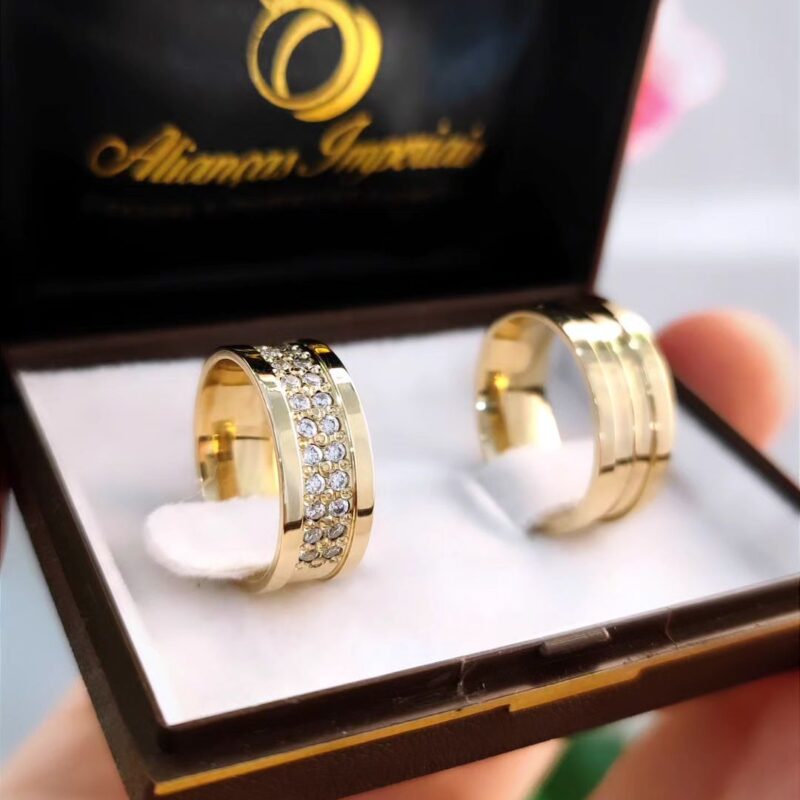 Par de alianças 8mm com 24 zircônias mod. Estelar